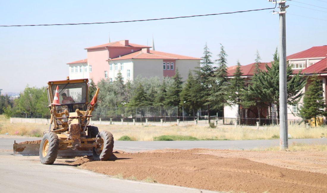 Aksaray Belediyesi ekipleri şehir içerisindeki açılımları kapsamlıda şehrin farklı noktalarında