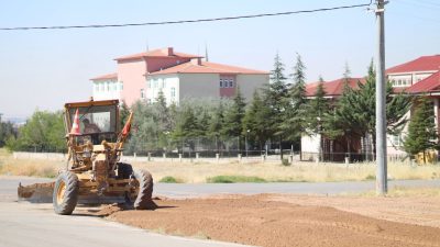 Aksaray Belediyesi ekipleri şehir içerisindeki açılımları kapsamlıda şehrin farklı noktalarında