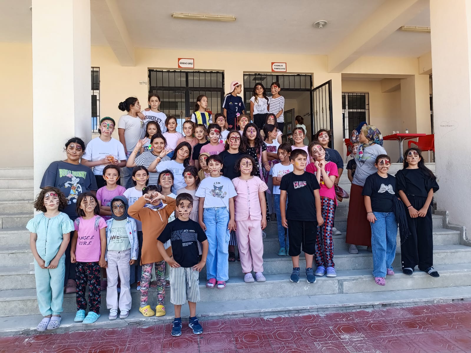 Aksaray İHH, her yıl geleneksel olarak Karne Şenliği ve Uçurtma
