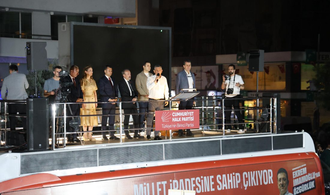 Cumhuriyet Halk Partisi (CHP) Genel Başkanı Özgür Özel, partisinin Aksaray’da
