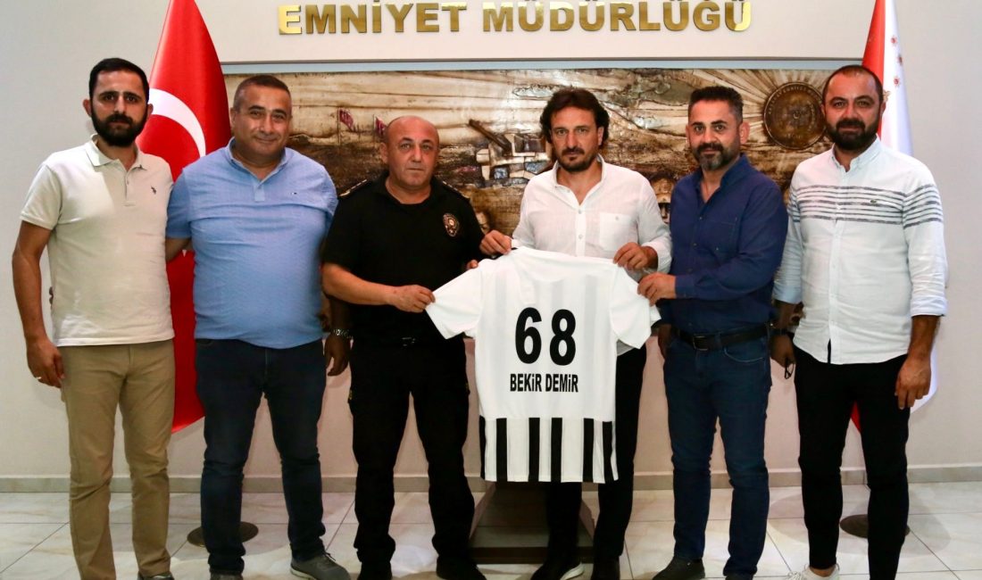 Yeni sezon öncesi Aksarayspor yönetimi, Emniyet Müdürü Bekir Demir’i ziyaret