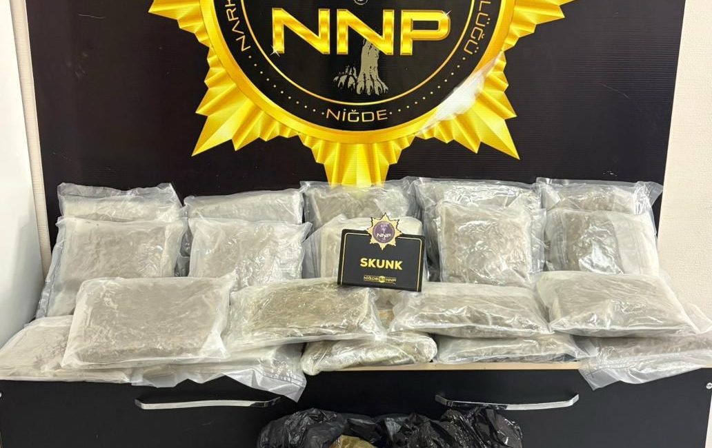 Niğde'de İl Emniyet Müdürlüğü ekipleri tarafından, 10 kilo 735 gram