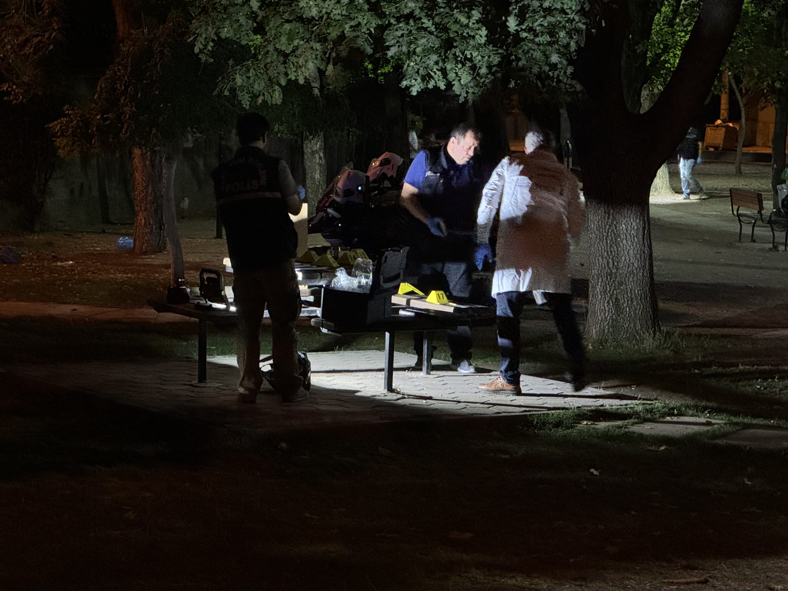 Eskişehir'in Tepebaşı ilçesinde silahlı kavga çıktı. Çıkan kavgada 1 kişi