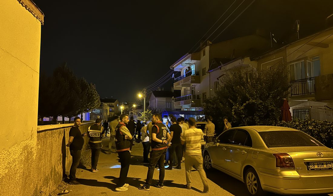 Sivas'ta meydana gelen olayda kına gecesinde halay çekme nedeniyle iki