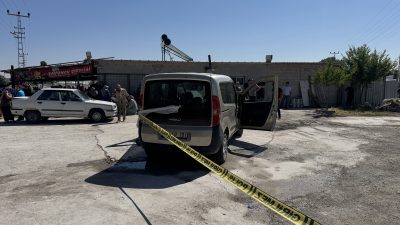 Kayseri'nin Kocasinan ilçesinde yaşanan olayda hafif ticari aracın çarptığı 1,5