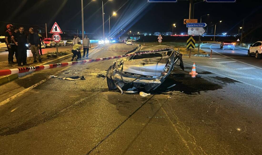 Sivas'ta yaşanan olayda otomobil devrildi. Devrilme sonucunda 1 kişi ölürken