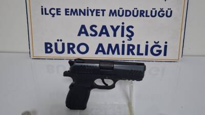 Konya'nın Akşehir ilçesinde İlçe Emniyet Müdürlüğü ekipleri tarafından havaya ateş