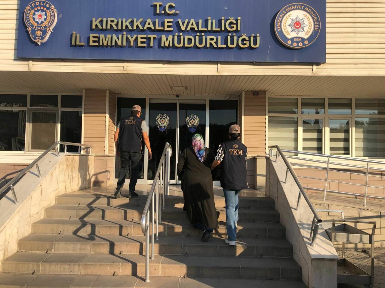 Kırıkkale'de İl Emniyet Müdürlüğü ekipleri, Fetullahçı Terör Örgütü (FETÖ) üyesi
