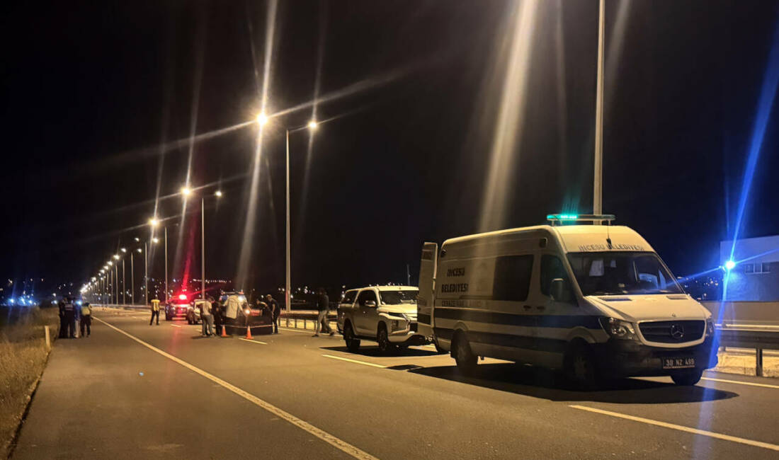 Motosiklet devrildi: Sürücü yaşamını yitirdi Kayseri'nin İncesu ilçesinde yaşanan olayda, motosiklet devrildi. Motosikletin devrilmesi sonucunda