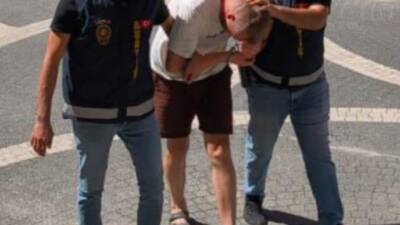 Konya'nın Akşehir ilçesinde yaşana olayda bir sürücü park halindeki araçlara