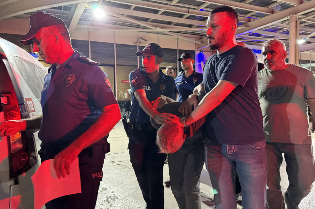 Konya'nın merkez Karatay ilçesinde yaşanan olayda bir araca silahlı saldırı