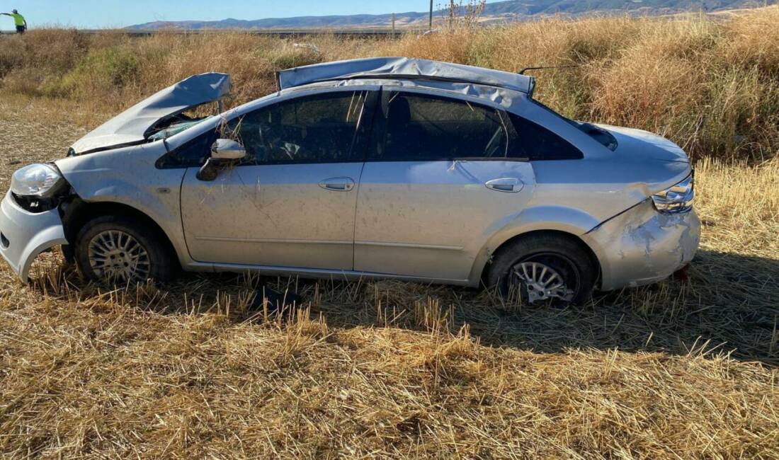 Yozgat'ın Yerköy ilçesinde yaşanan olayda otomobil devrilmesi sonucunda kazada meydana