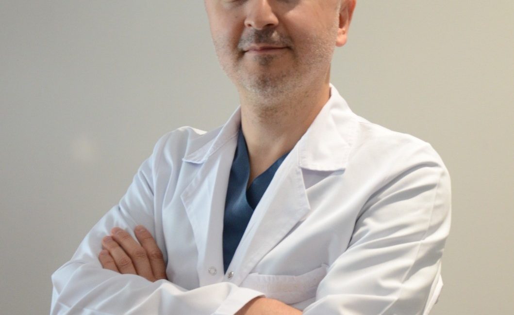 Güneş gözlüğü seçimi neden önemli? Göz Hastalıkları Uzmanı Op. Dr. Metin Yıldız, yaz aylarında artan