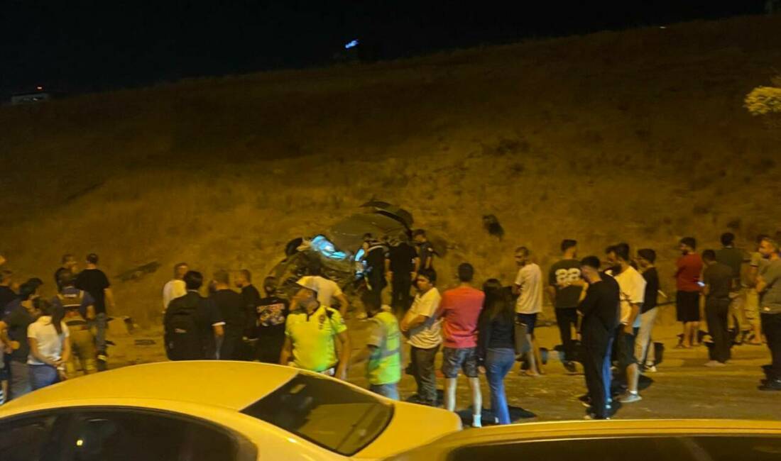 Ankara’nın Çankaya ilçesinde yaşanan olayda otomobil takla attı. Meydana gelen