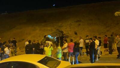 Ankara’nın Çankaya ilçesinde yaşanan olayda otomobil takla attı. Meydana gelen