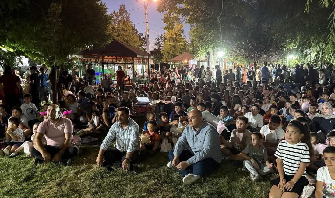 Ağaçören Belediyesi tarafından Açık Hava Sineması etkinliği organize edildi. Yapılan