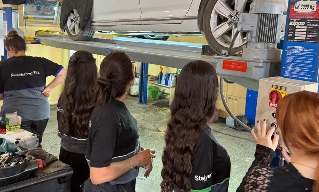 Aksaray Halk Eğitim Merkezi tarafından başlatılan oto lastik tamirciliği kursu,