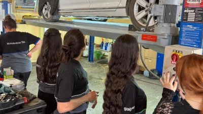 Aksaray Halk Eğitim Merkezi tarafından başlatılan oto lastik tamirciliği kursu,