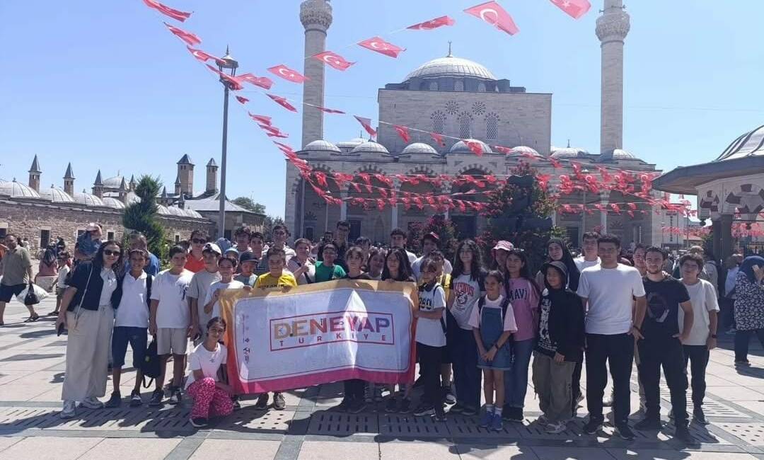Aksaray Gençlik Merkezi bünyesinde faaliyet gösteren DENEYAP Atölyesi öğrencileri Konya’yı