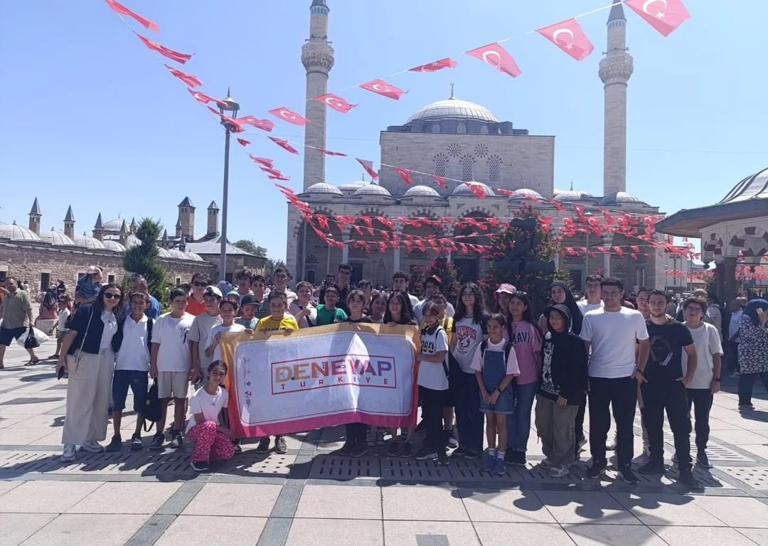 Aksaray Gençlik Merkezi bünyesinde faaliyet gösteren DENEYAP Atölyesi öğrencileri Konya’yı