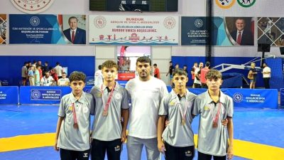 Burdur’da düzenlenen Analig güreş müsabakalarında Aksaraylı sporcular 2 altın, 2