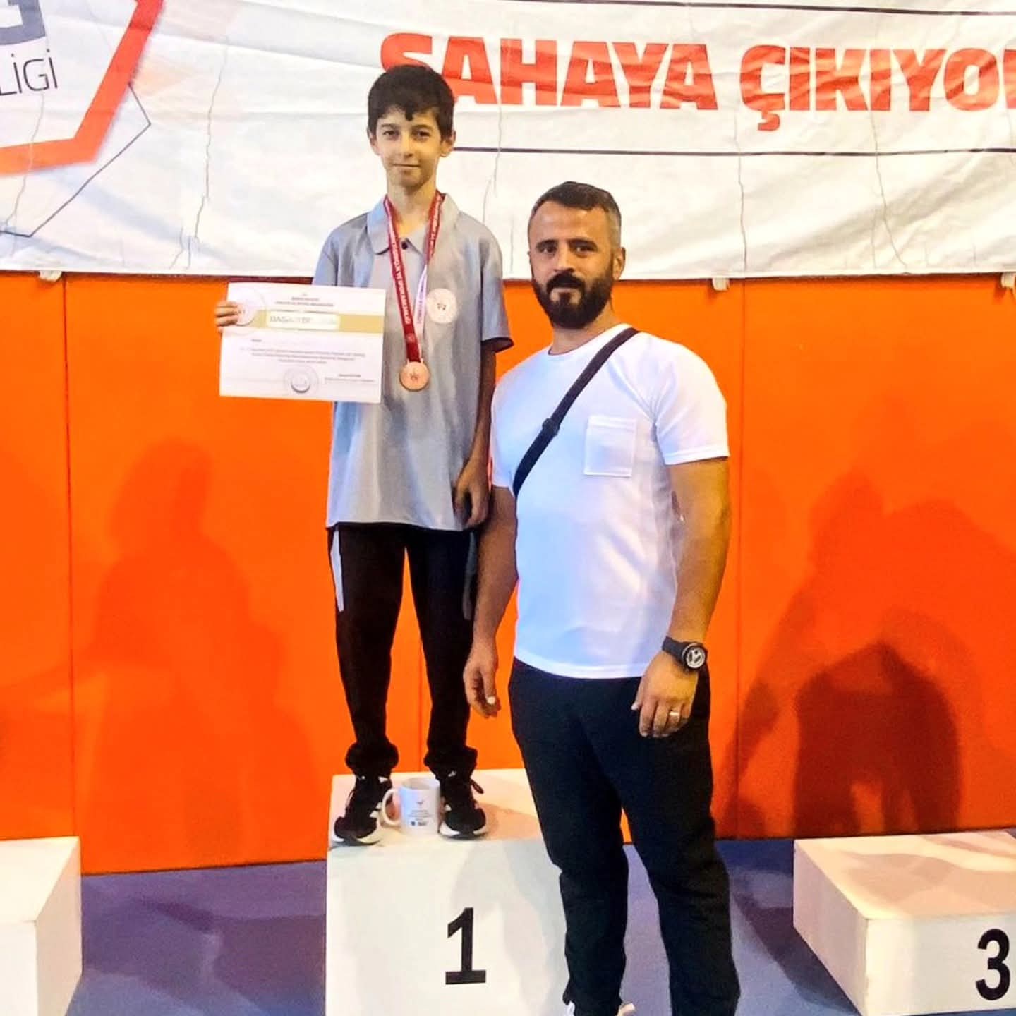 Aksaraylı sporcu Osman Arda Yılmaz, Konya’da gerçekleştirilen Anadolu Yıldızlar Ligi