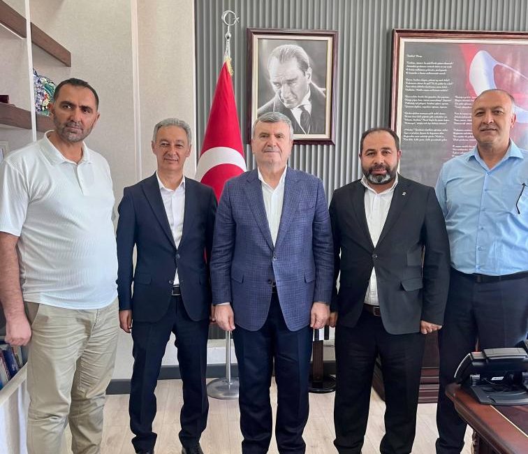 Eskil Belediye Başkanı Mustafa Zavlak’ı, AK Parti Konya Milletvekili Tahir