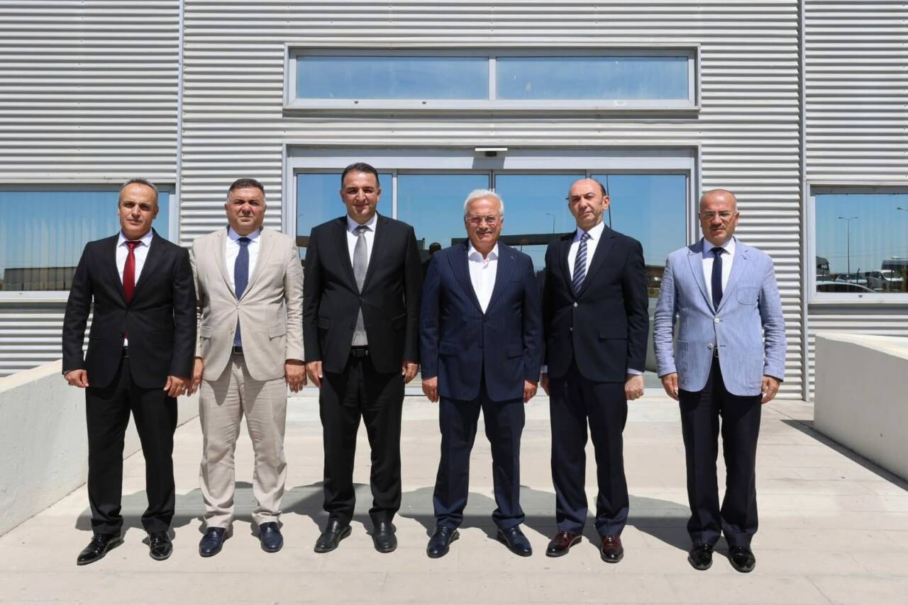 Aksaray Valisi Mehmet Ali Kumbuzoğlu, şehir içerisindeki idari çalışmalarının yanı