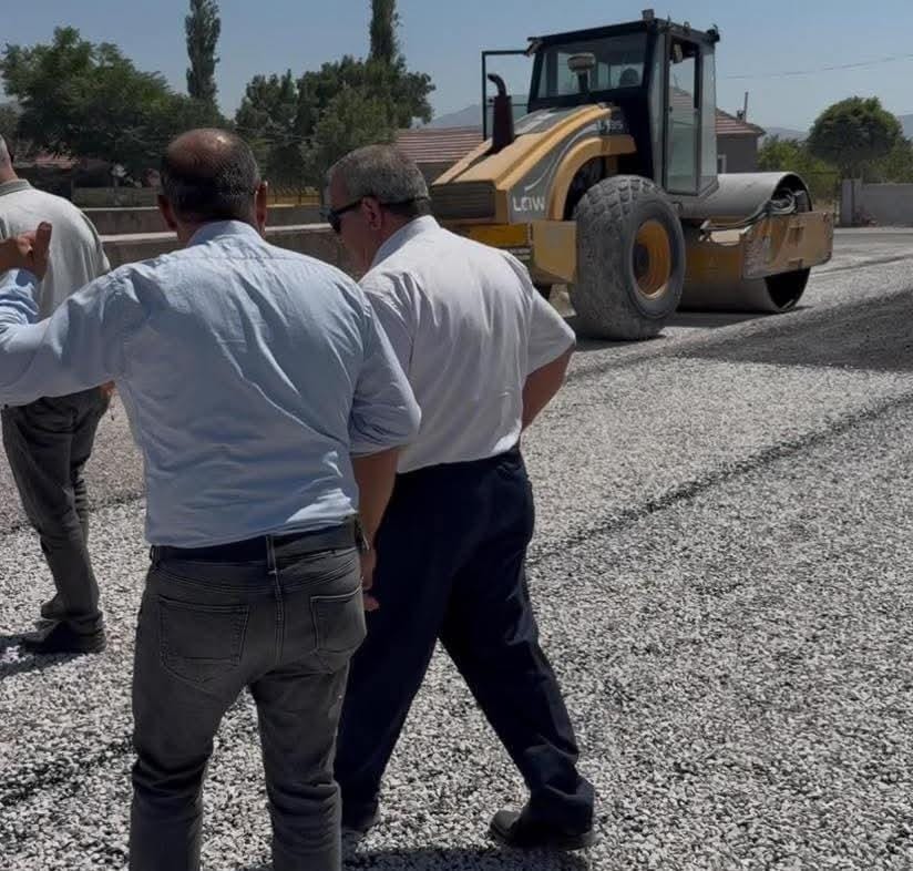 Gülağaç'ta altı mahallede üstyapı ve temizlik çalışmaları aralıksız olarak devam