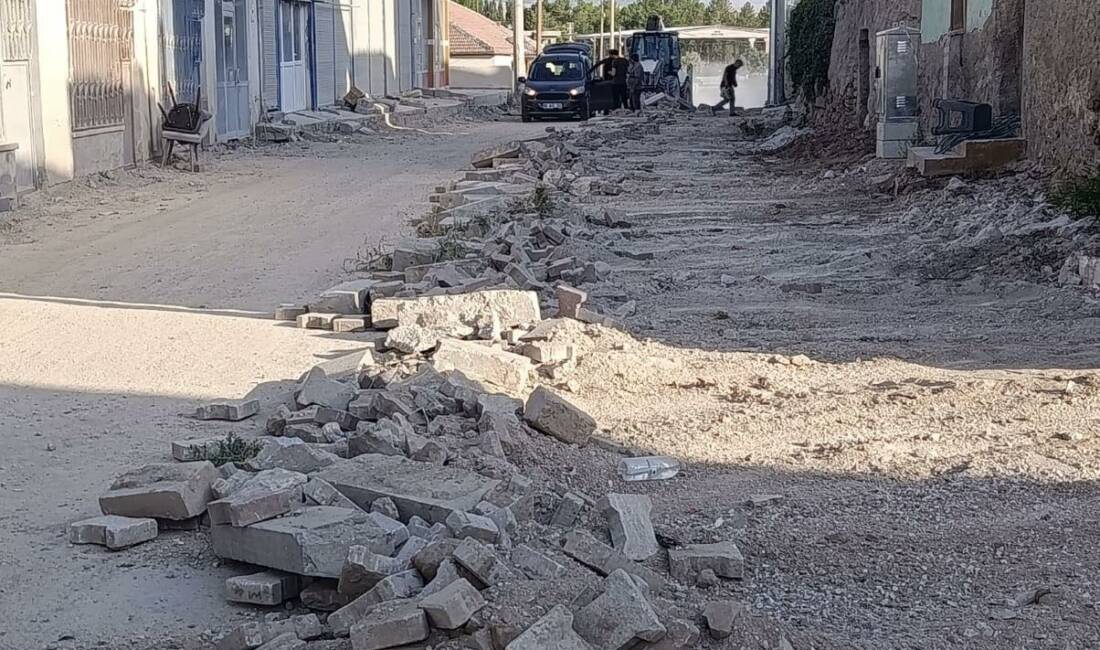 Demirci Belediyesi, kasabada yürüttüğü altyapı ve üstyapı çalışmalarına hız kesmeden