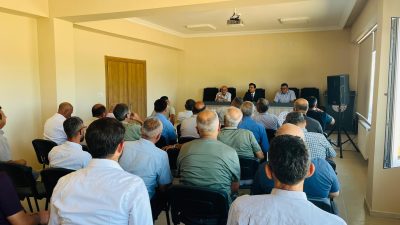 Eskil Kaymakamı Harun Uzar, ilçeye bağlı köy ve mahalle muhtarlarıyla