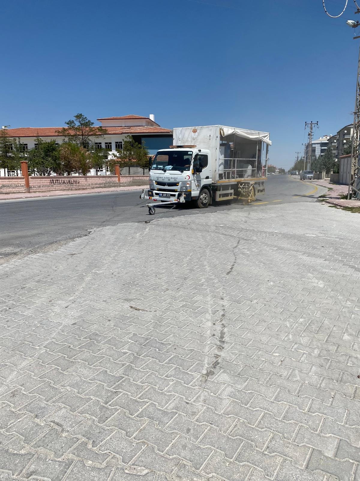 Eskil Belediyesi, ilçe genelinde trafik düzenini sağlamak ve sürücülerin daha
