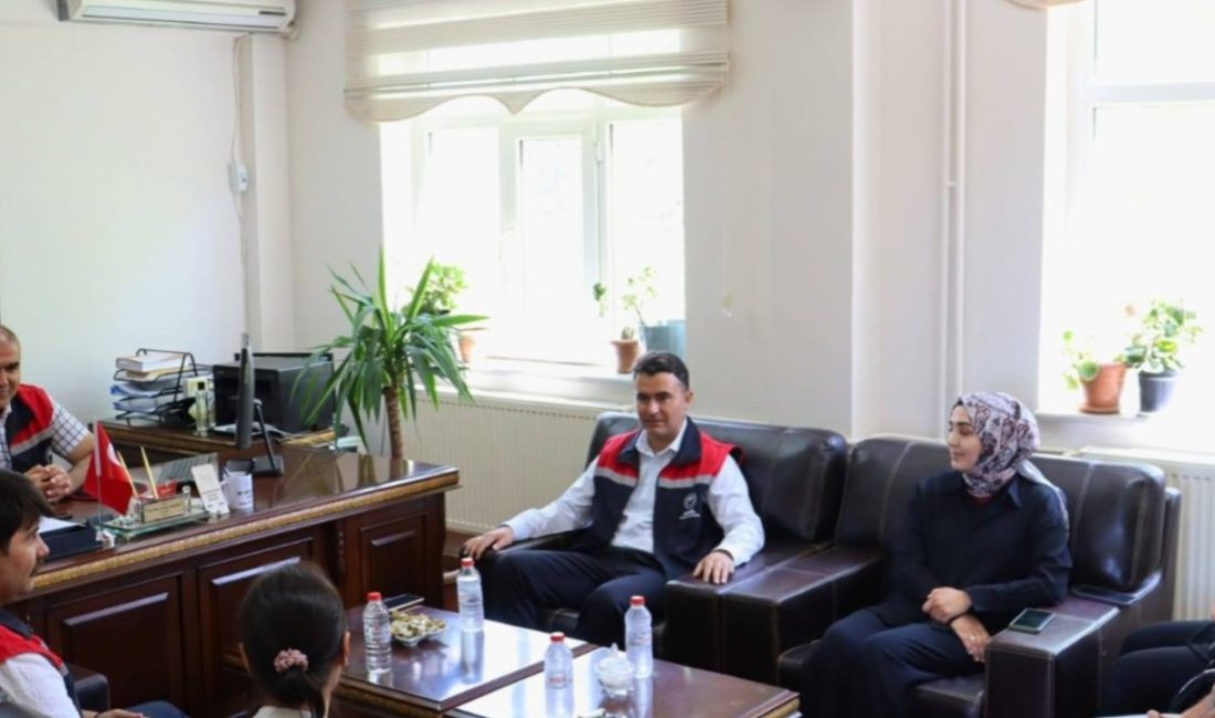 Aksaray İl Tarım Müdürü Nejdet Demir’den Eskil’e ziyaret Aksaray İl Tarım ve Orman Müdürü Nejdet Demir, Eskil İlçe