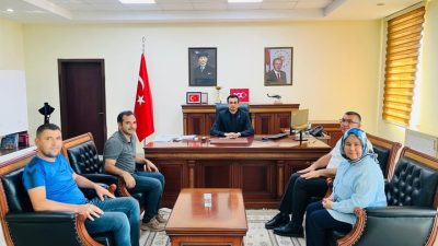 Eskil’de eğitim camiası, ilçenin yeni kaymakamına hayırlı olsun ziyaretinde bulundu.