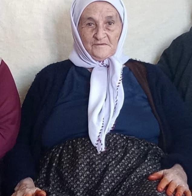 Eskil Belediye Başkanı Mustafa Zavlak’ın kayınvalidesi aynı zamanda halası Emine