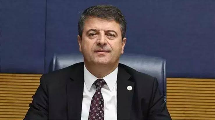 İçişleri Bakanlığı: Adıyaman Belediye Başkanı Tutdere görevine iade edildi.