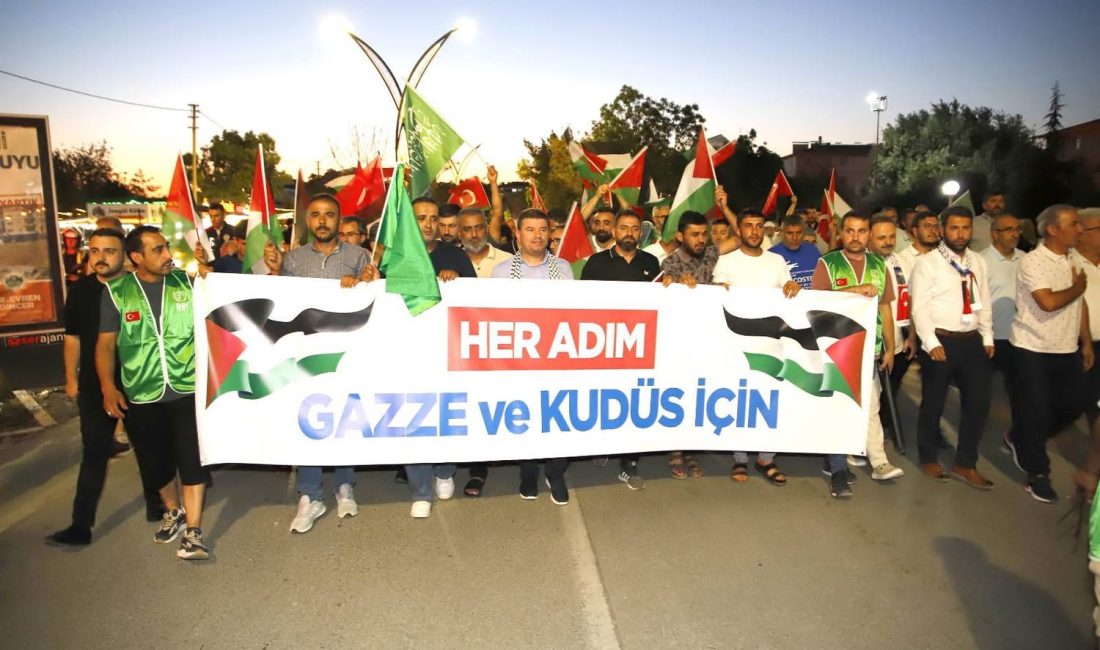 Yüzlerce Kişi İsrail’in Saldırılarını Protesto Etti, Gazze İçin Adalet Çağrısı