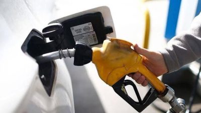 6 Ağustos Çarşamba’dan itibaren litre fiyatı 52 TL’ye düşecek.