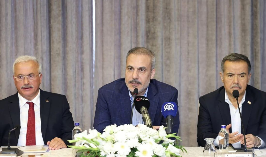 Dışişleri Bakanı Hakan Fidan, Aksaray’daki buluşmada hem iç hem dış