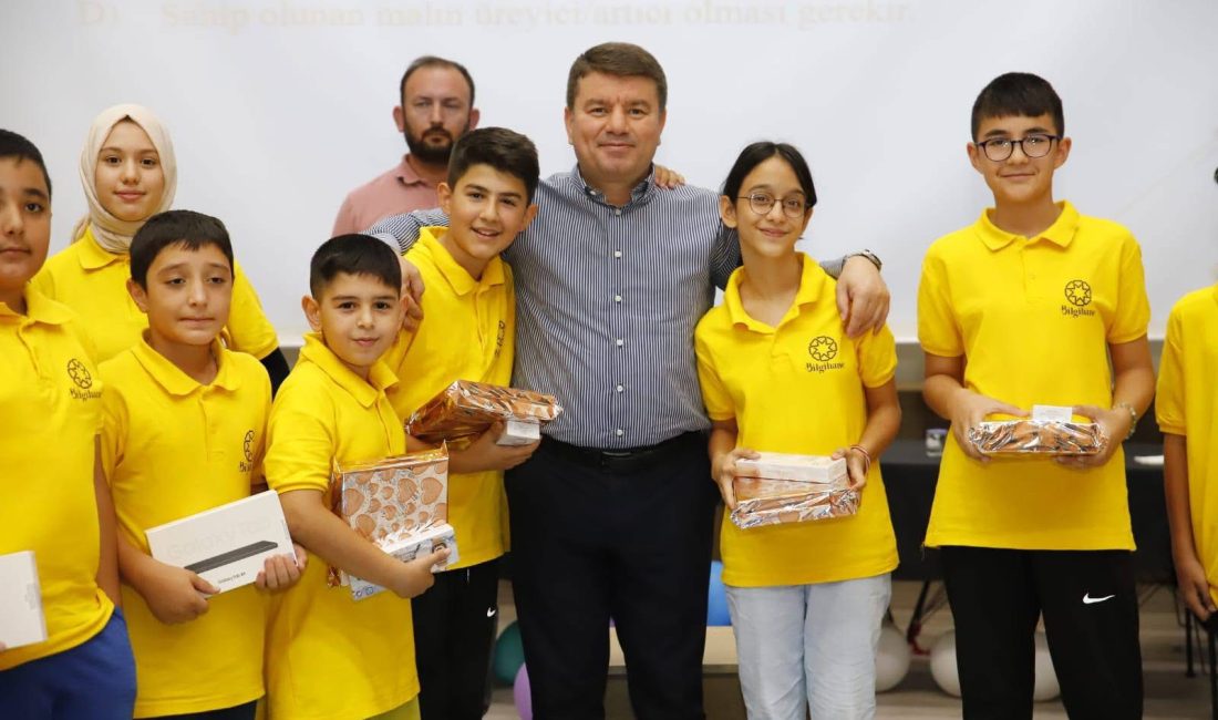 Bugün Aksaray’da gençlerin bilgi yarışması heyecanı yaşandı. Belediye Başkanı Evren