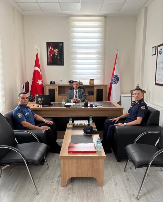Sultanhanı Kaymakamı Bilal Göksun, İlçe Emniyet Müdürlüğü’nü ziyaret ederek, İlçe