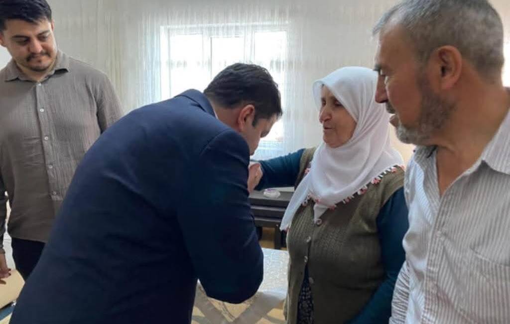 Ortaköy Kaymakamı Ahmet Karatepe, şehit aileleri ile bir araya gelmeye
