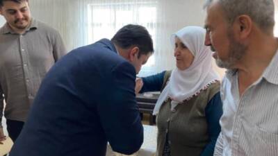 Ortaköy Kaymakamı Ahmet Karatepe, şehit aileleri ile bir araya gelmeye