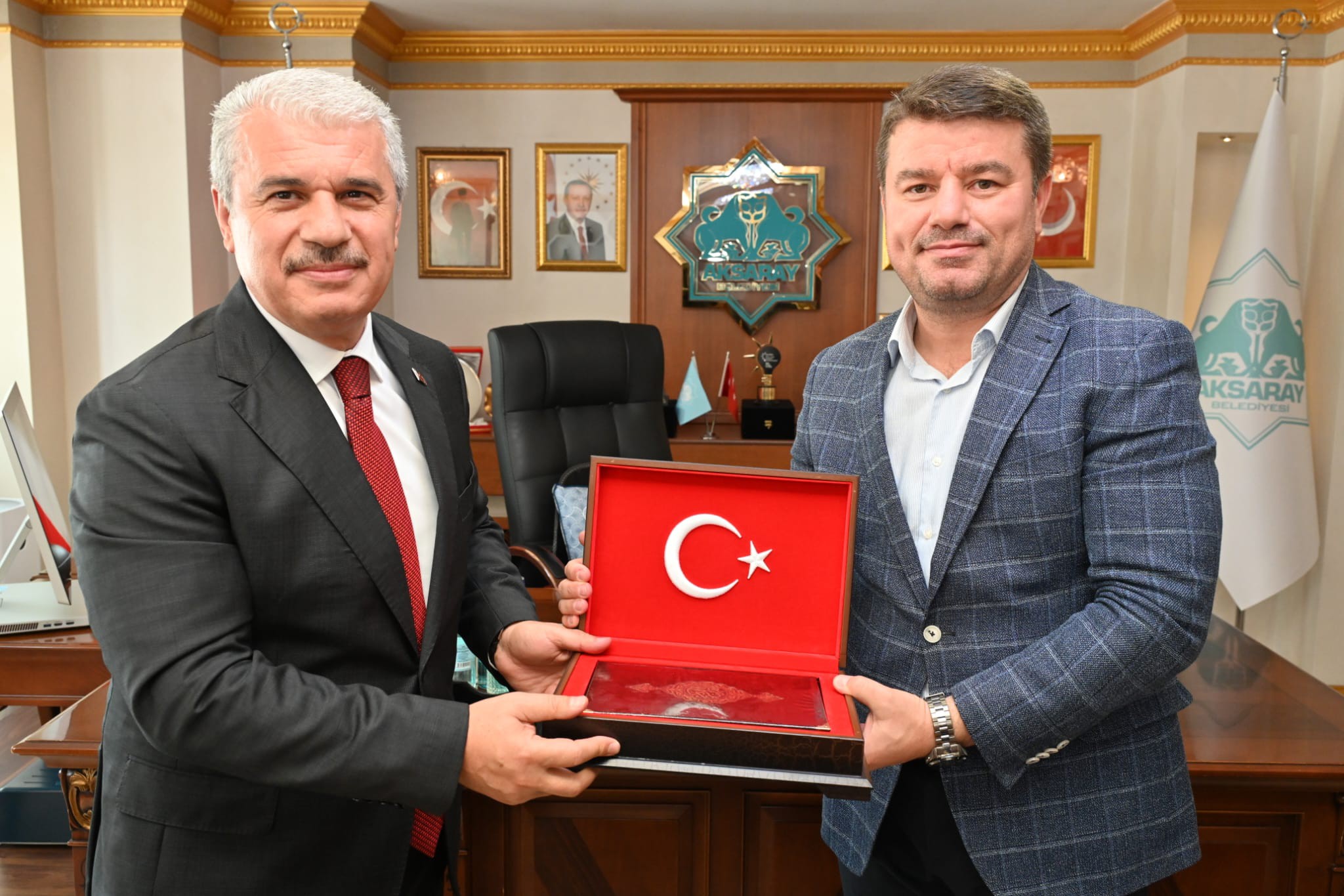 Aksaray Valisi Mehmet Ali Kumbuzoğlu ile birlikte Konya Valisi İbrahim