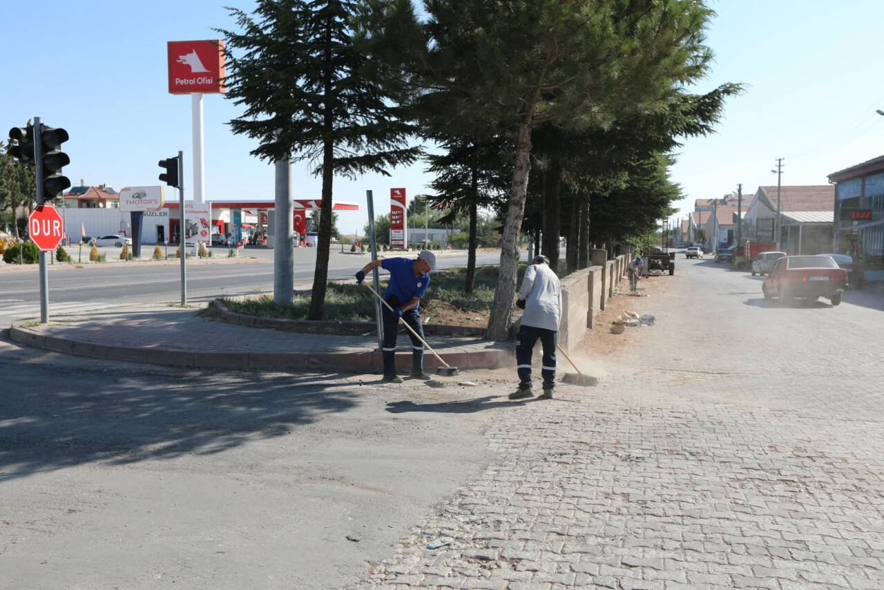 Ortaköy Belediyesi Temizlik İşleri Müdürlüğü ekipleri, ilçenin sanayi bölgesinde ve