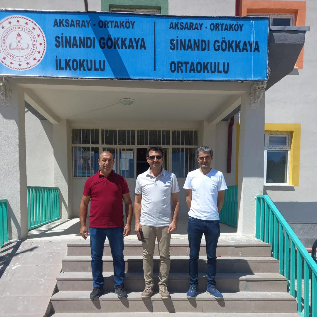 Ortaköy'de İlçe Milli Eğitim Şube Müdürü Fatih Ceylan tarafından okullar