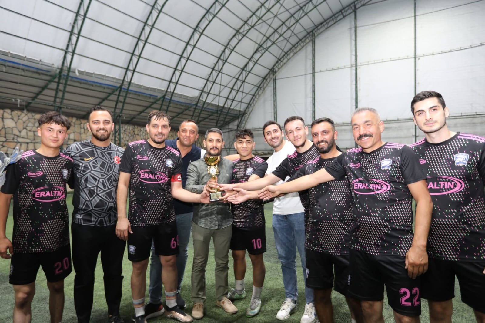 Ortaköy Belediyesi’nin organizasyonunda gerçekleştirilen futbol turnuvası tamamlandı. Turnuvanın üçüncülük maçında
