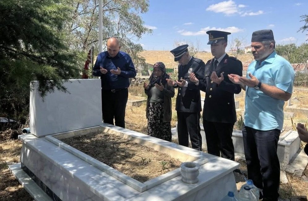 Aksaray’ın Ağaçören ilçesinde, Şehit Jandarma Onbaşı Sabit Doğan, şehadetinin yıldönümünde