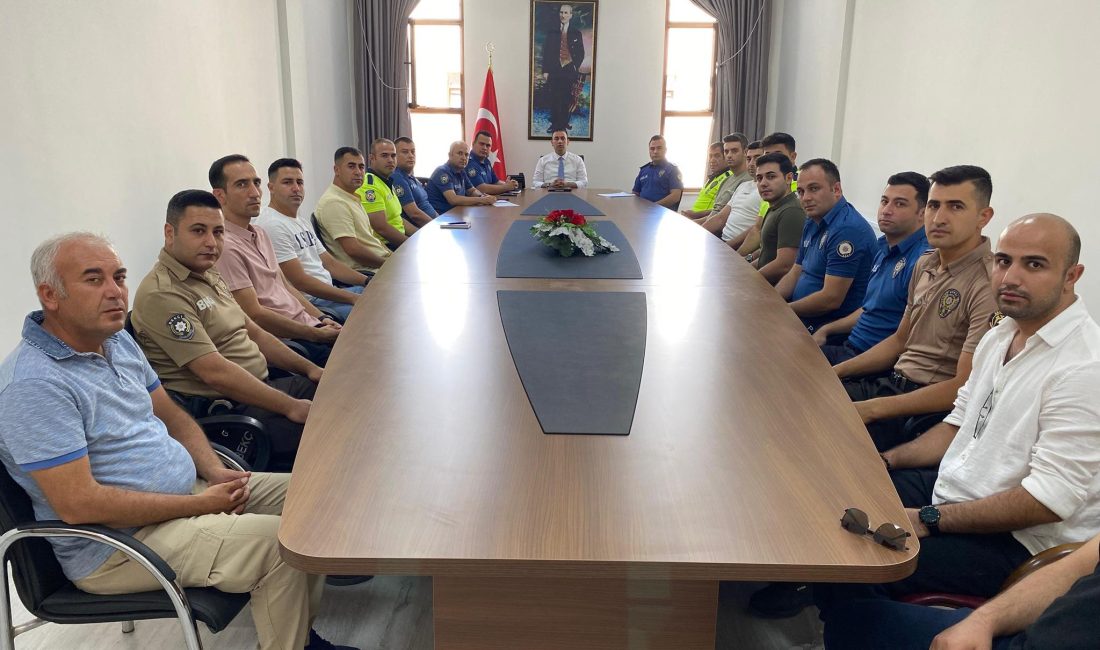 Sultanhanı Kaymakamı Bilal Göksun başkanlığında, İlçe Emniyet Müdür Vekili Komiser