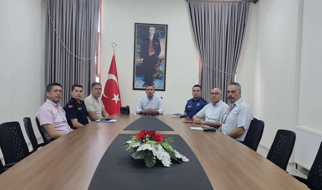 Sultanhanı Kaymakamı Bilal Göksun başkanlığında, 30 Ağustos Zafer Bayramı etkinliklerinin